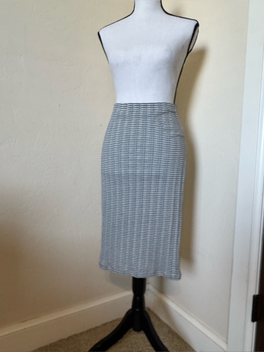 Express Black and White Knit Midi Skirt